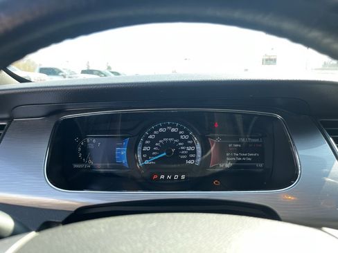 Used 2015 Ford Taurus SEL w/ Equipment Group 201A image 16