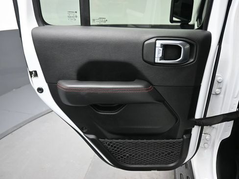 Used 2022 Jeep Wrangler Unlimited Rubicon w/ Steel Bumper Group image 30