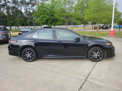 Certified 2023 Toyota Camry SE image 7