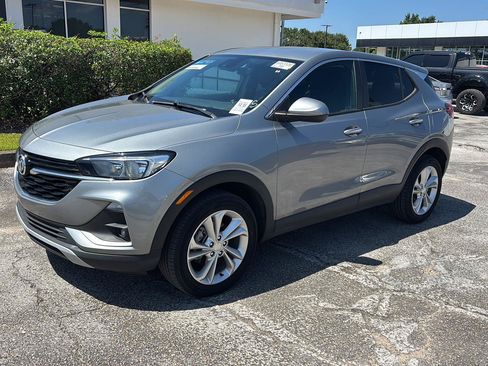 Used 2023 Buick Encore GX Preferred w/ Cold Weather Comfort Package AWD/4WD image 3
