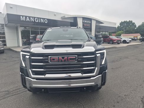 Used 2026 GMC Sierra 2500 SLE w/ SLE Value Package; AWD/4WD image 8