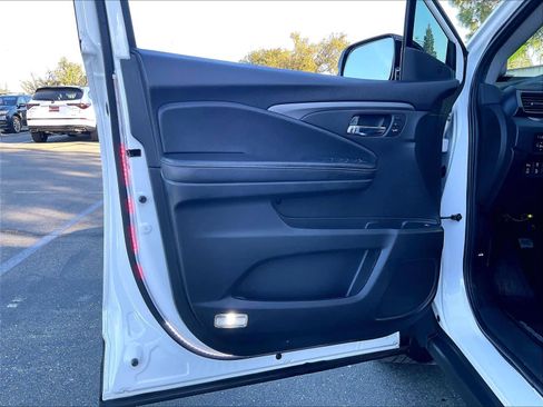 Used 2023 Honda Ridgeline RTL-E image 24