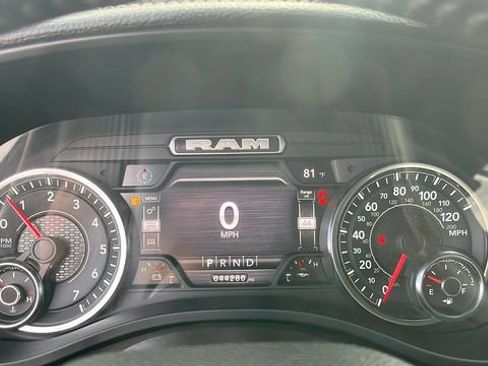 Used 2023 RAM 1500 Laramie AWD/4WD image 6