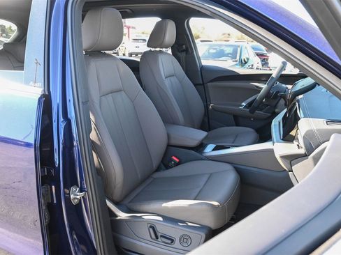 Used 2025 Audi Q5 Premium w/ Convenience Package image 22