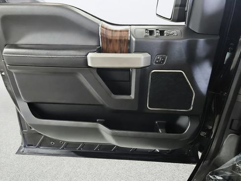 Used 2019 Ford F150 Lariat AWD/4WD image 18
