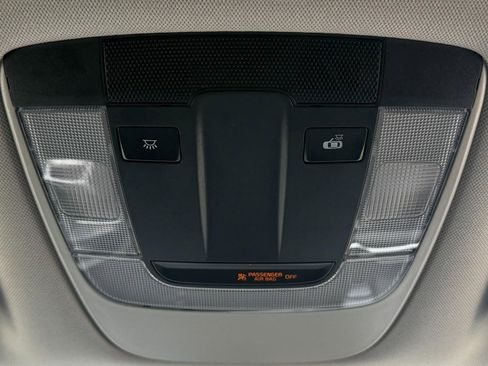 Used 2025 Kia Sportage LX image 41