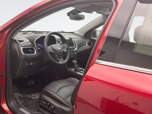 Used 2024 Chevrolet Equinox Premier image 10