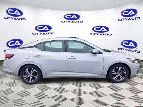 Used 2022 Nissan Sentra SV FWD image 2