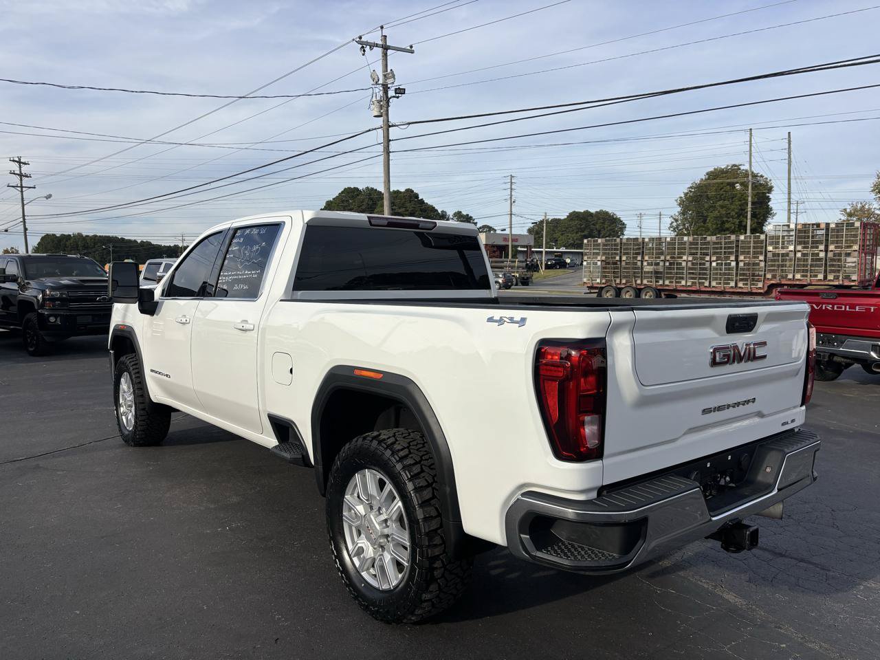 Used 2021 GMC Sierra 2500 SLE w/ SLE Convenience Package AWD/4WD image 9