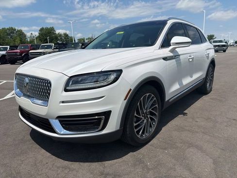 Used 2019 Lincoln Nautilus Reserve FWD image 2
