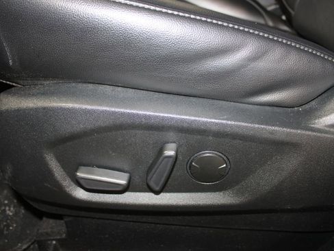 Used 2021 Ford Edge Titanium image 17