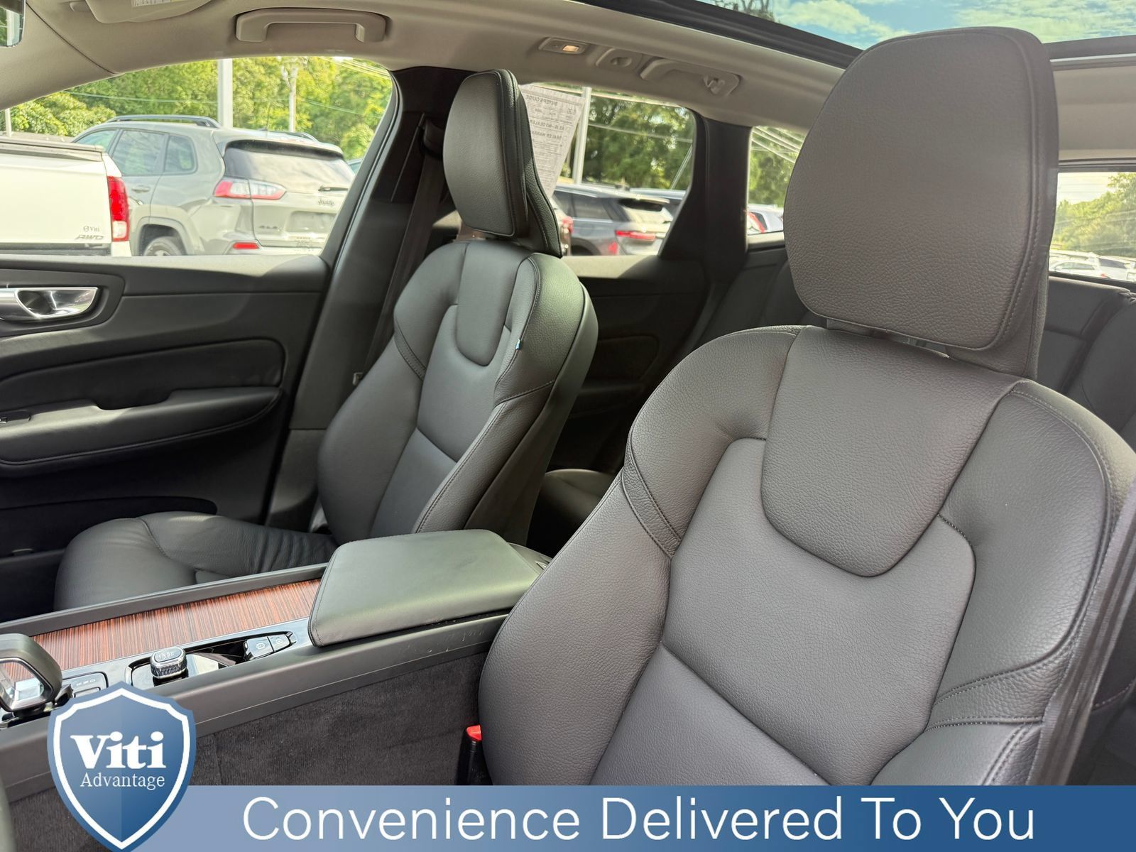 Certified 2024 Volvo XC60 B5 Plus w/ Protection Package Premier AWD/4WD image 18