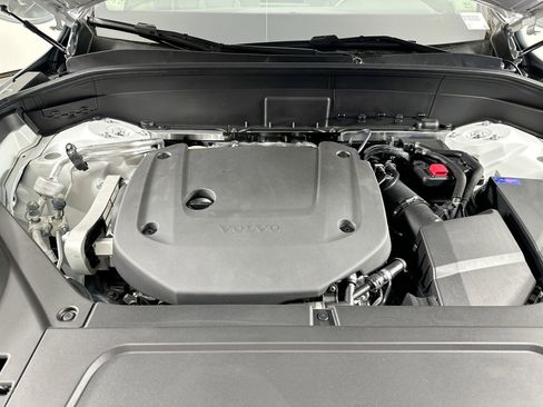 New 2025 Volvo XC90 B6 Core w/ Climate Package image 22