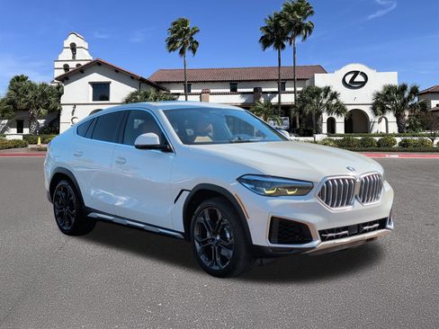 Used 2022 BMW X6 xDrive40i AWD/4WD image 1