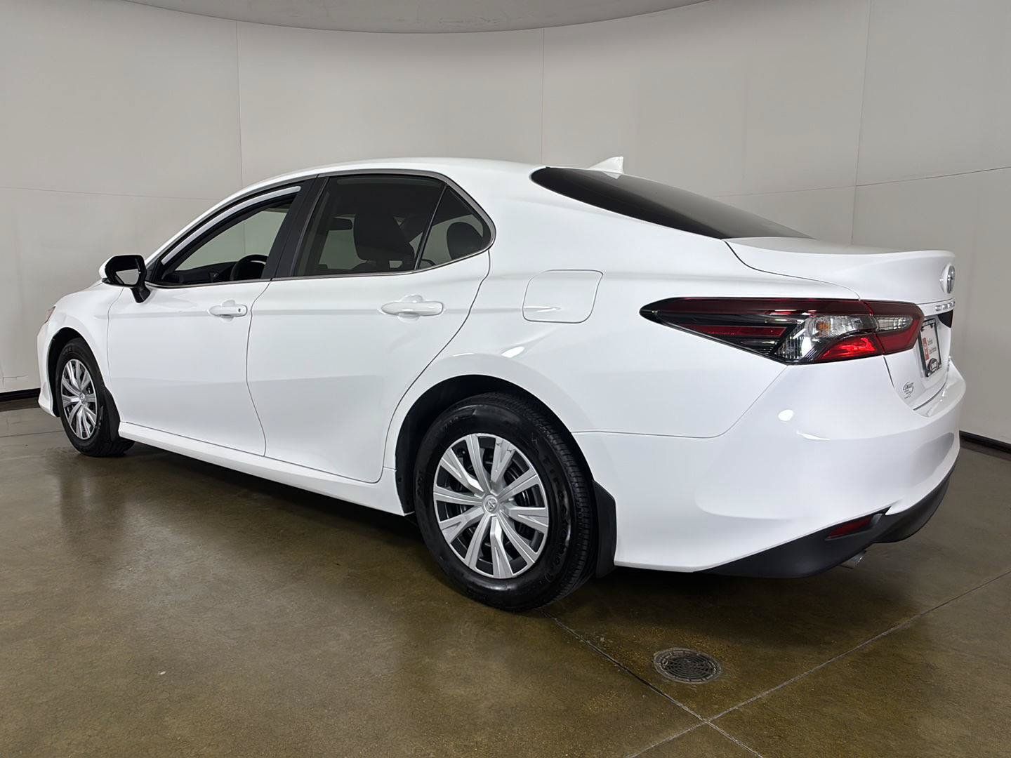 Used 2023 Toyota Camry LE FWD image 22