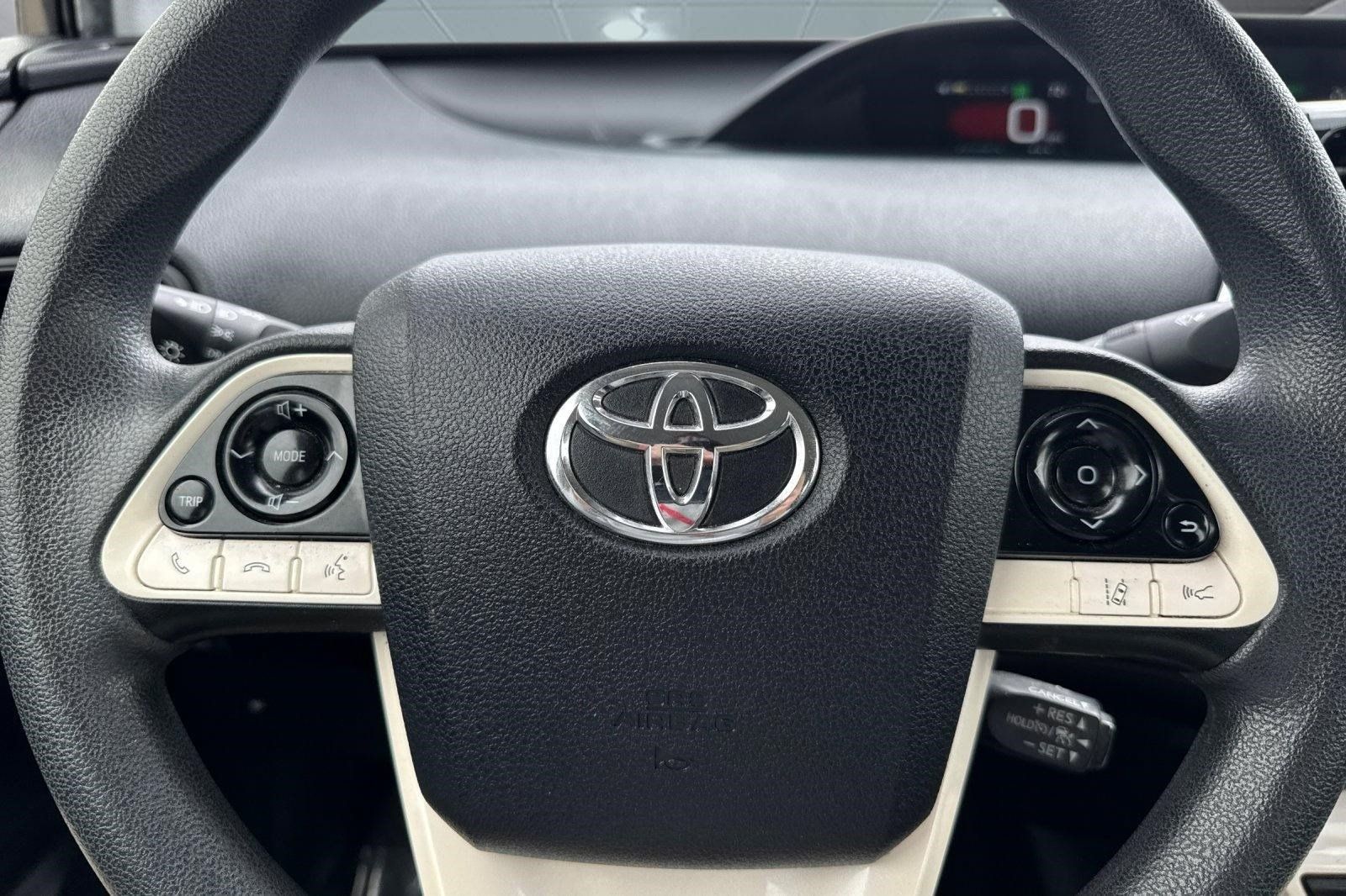 Used 2018 Toyota Prius One FWD image 11