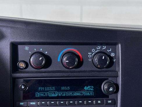 Used 2024 Chevrolet Express 2500 w/ Driver Convenience Package image 21