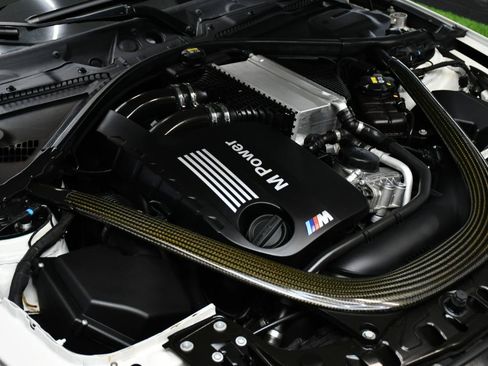Used 2015 BMW M4 Coupe RWD image 18