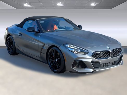 Used 2022 BMW Z4 M40i w/ Premium Package image 7