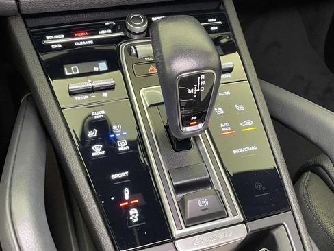 Certified 2023 Porsche Cayenne S Platinum AWD/4WD image 34