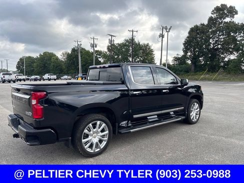 Used 2022 Chevrolet Silverado 1500 High Country w/ High Country Premium Package AWD/4WD image 8