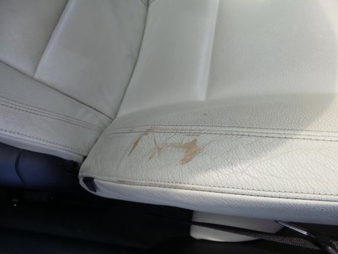 Used 2009 BMW 128i Convertible image 9