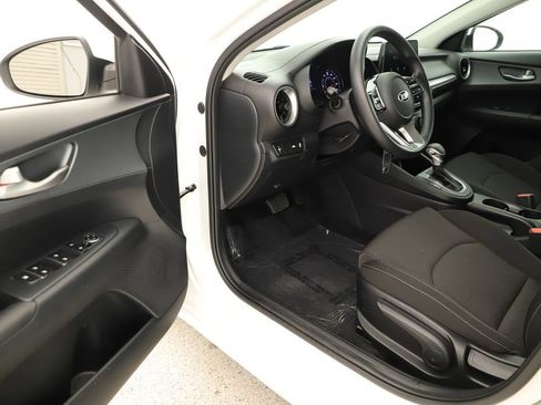 Used 2020 Kia Forte LXS FWD image 14