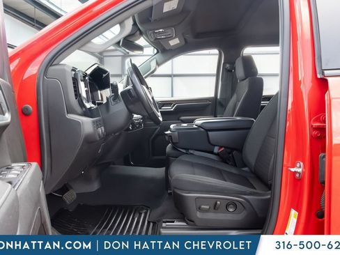 Used 2022 Chevrolet Silverado 1500 LT AWD/4WD image 3