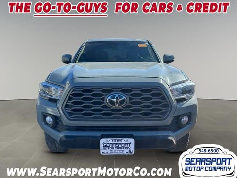 Used 2022 Toyota Tacoma TRD Off-Road image 2