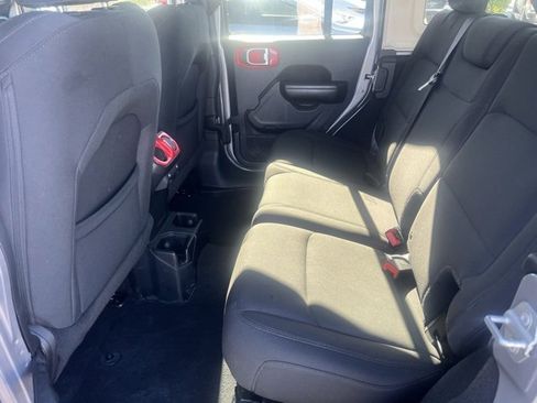 Used 2018 Jeep Wrangler Unlimited Sport S image 30
