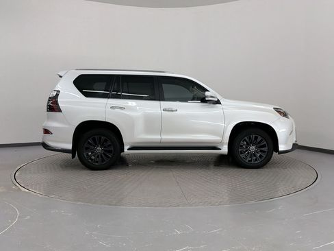 Used 2023 Lexus GX 460 Premium w/ Accessory Package AWD/4WD image 8