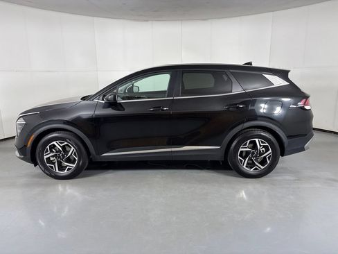 Used 2024 Kia Sportage LX FWD image 5