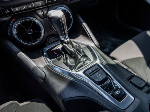 Used 2018 Chevrolet Camaro LT RWD image 22