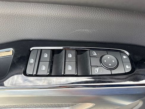 New 2026 Nissan Pathfinder SL AWD/4WD image 17