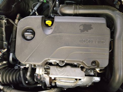 Used 2024 Chevrolet Malibu LT image 30