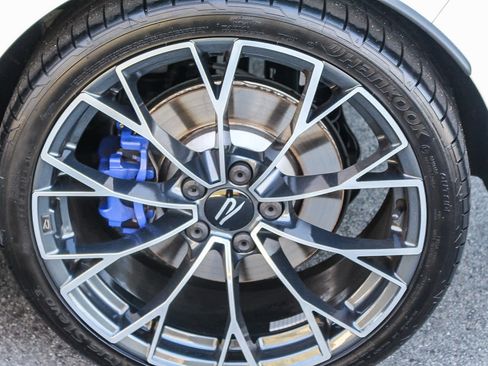 Used 2025 Volkswagen Golf w/ Euro Style Package image 11