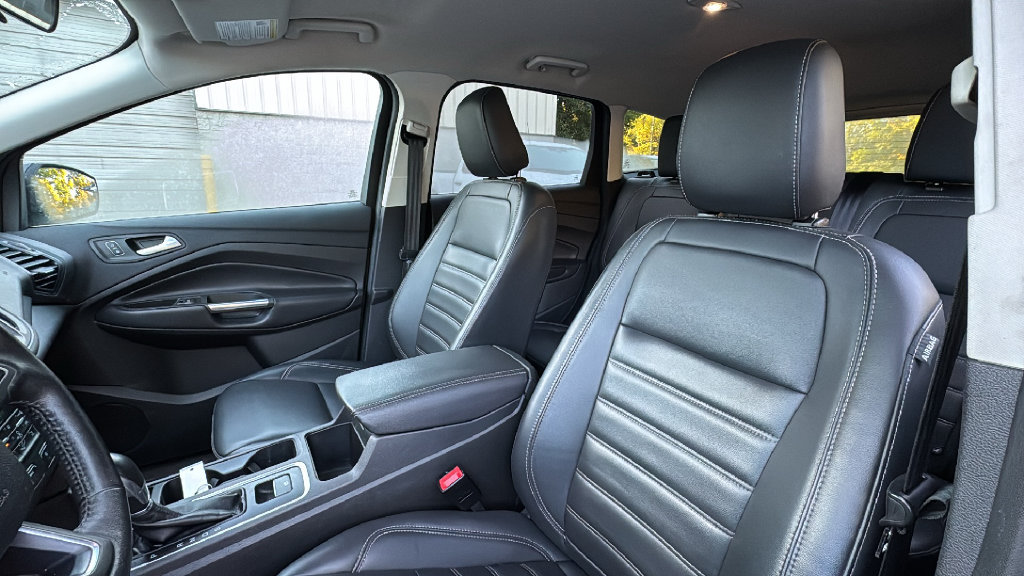 Used 2019 Ford Escape SEL AWD/4WD image 30