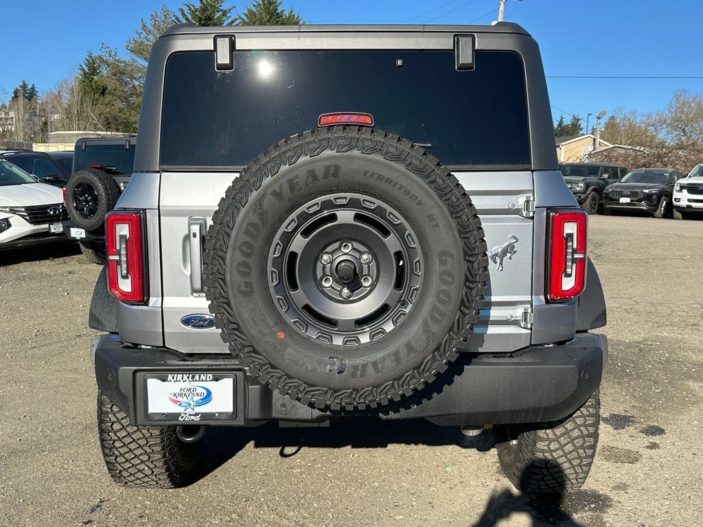New 2024 Ford Bronco Outer Banks AWD/4WD image 6