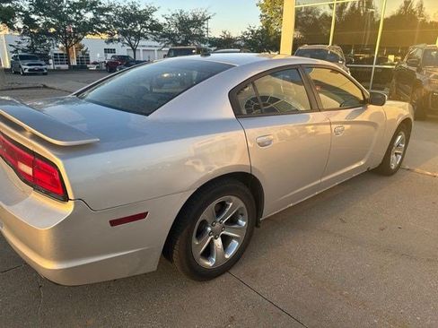 Used 2012 Dodge Charger SXT Plus RWD image 2