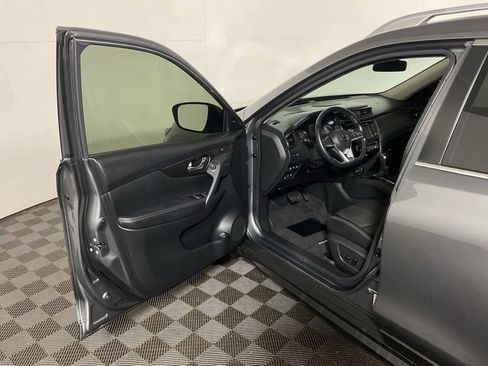 Used 2020 Nissan Rogue SV w/ Sun & Sound Touring Package AWD/4WD image 19