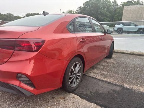 Used 2022 Kia Forte LXS FWD image 3
