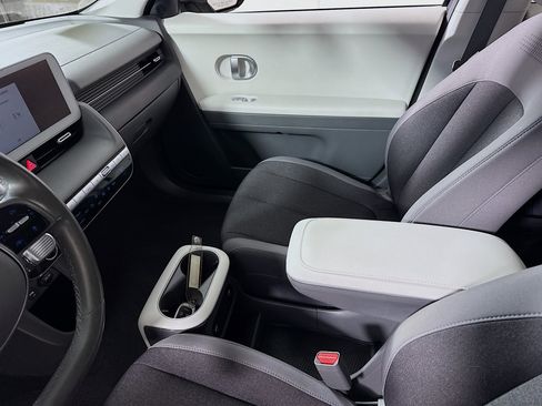 Used 2022 Hyundai Ioniq 5 SE image 24