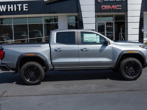 New 2026 GMC Canyon Elevation w/ Convenience Package image 2