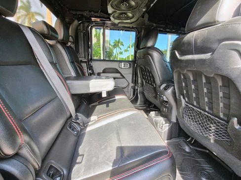 Used 2020 Jeep Gladiator Rubicon AWD/4WD image 12