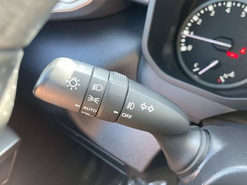 Used 2025 Toyota Tundra SR5 w/ SR5 Convenience Package AWD/4WD image 31