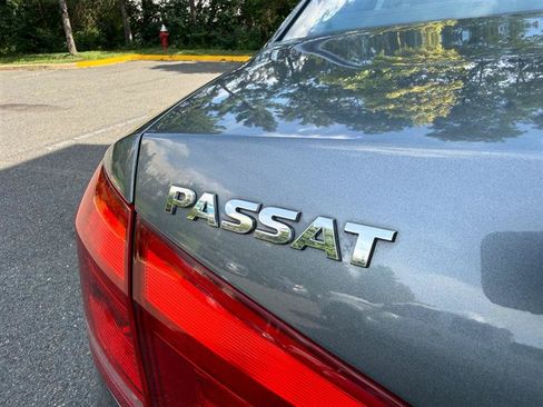 Used 2013 Volkswagen Passat 2.5 S FWD image 20