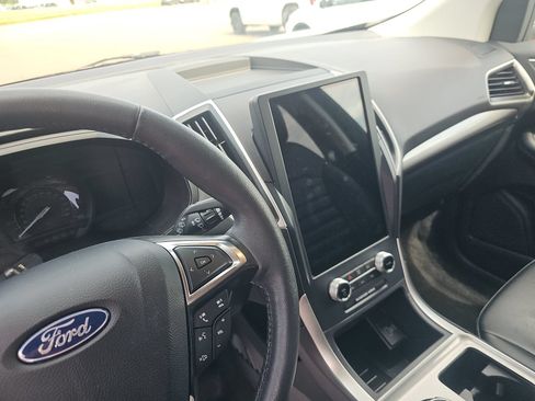 Used 2023 Ford Edge SEL w/ Convenience Package AWD/4WD image 5
