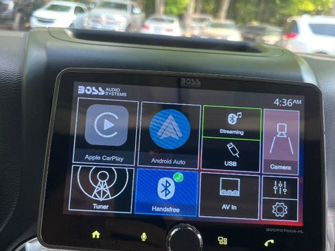 Used 2014 Jeep Wrangler Unlimited Sahara w/ Connectivity Group AWD/4WD image 41