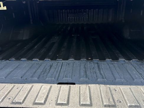 Used 2022 Chevrolet Silverado 2500 High Country w/ Safety Package II AWD/4WD image 9