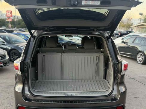 Used 2015 Toyota Highlander Plus image 14